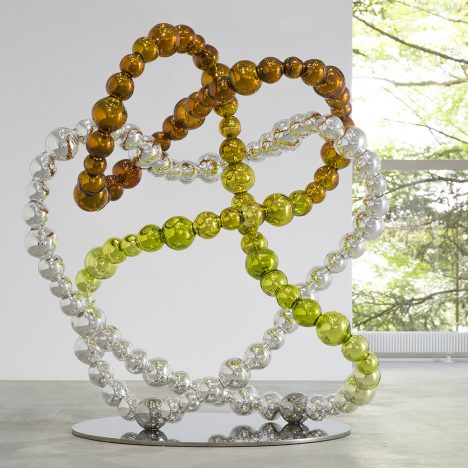 The-Knot-of-The-Imaginary-